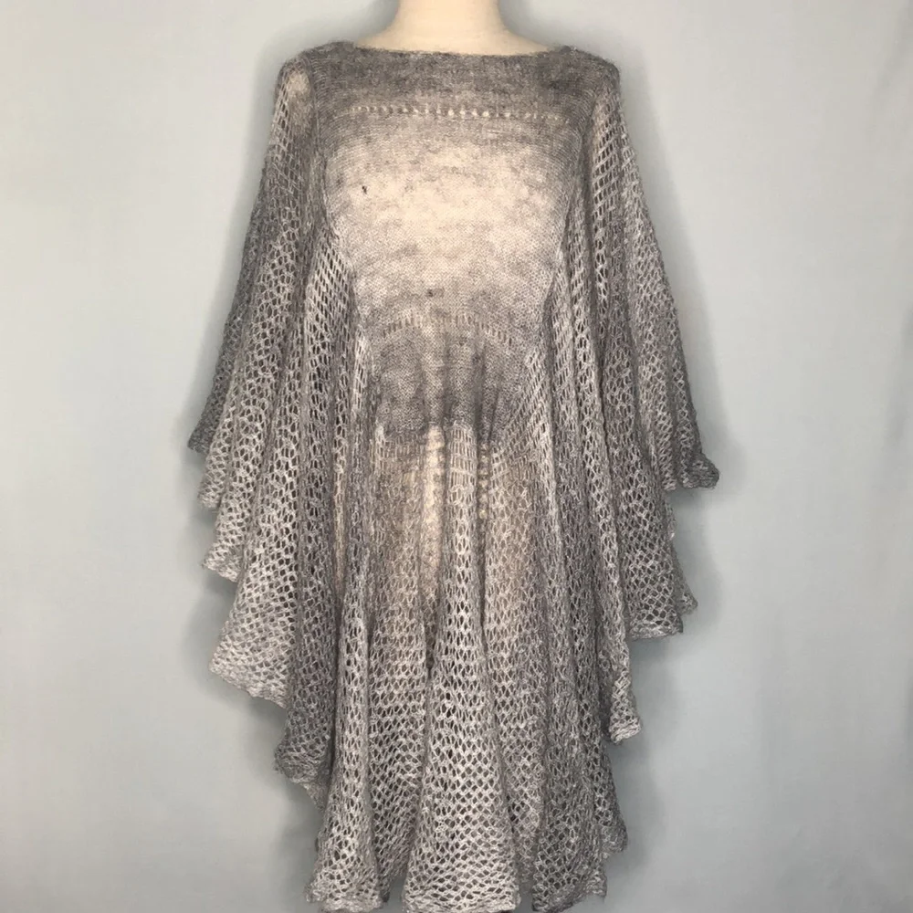 Free People Watson Ombre Gray Sweater Cape Poncho Size Extra Small - Picture 4 of 8
